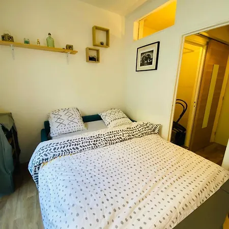 Cosy 17eme Apartamento